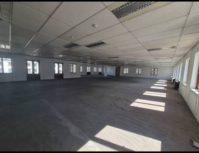 1,314M² OFFICE TO LET IN SANDTON CENTRAL